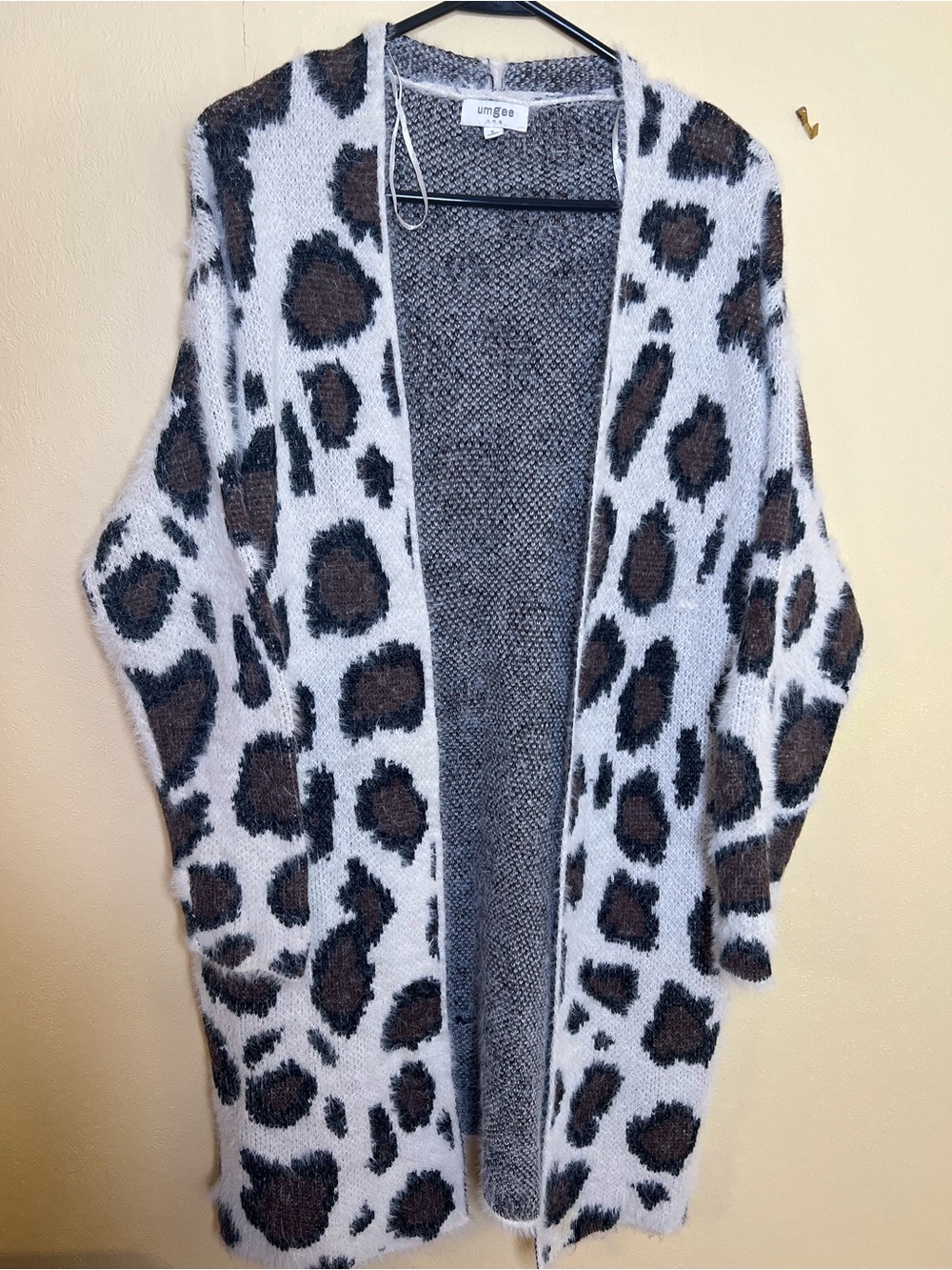 Umgee Cream & Brown Leopard Fuzzy Open-Front Cardigan